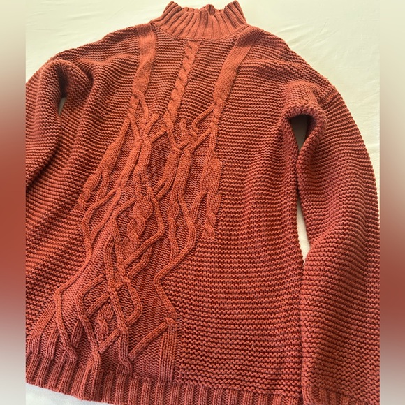Charlotte Russe Sweaters - Charlotte Russe Rust Cable Knit Crewneck Sweater
